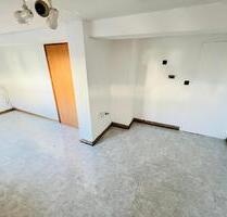 Schöne 2-Zimmer-Wohnung mit Stellplatz – ab sofort, Waldaubach - Driedorf