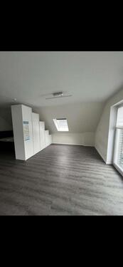 Foto - 1 Zimmer Dachgeschoßwohnung zur Miete in Hamburg