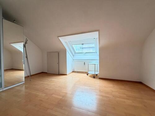 Foto - 2 Zimmer Dachgeschoßwohnung zur Miete in Nürnberg