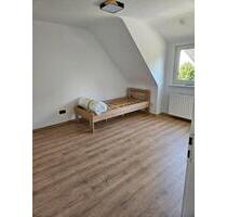 Zimmer in 3er-WG frei ab 01.01.2026 – Nähe Uni Bremen Zimmer in 3er-WG frei ab 01.01.2026 – Nähe Uni Bremen