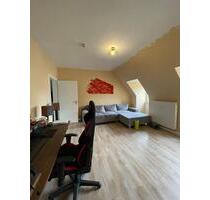 Teilmöblierte 2,5-Zimmer-Altbauwohnung in Nürnberg-Gostenhof