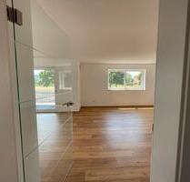 Hochwertige 4-Zimmer-Wohnung mit Balkon und Einbauküche - Kumhausen