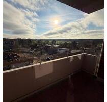 Mobilisierte 3-Zimmer-Wohnung mit Balkon und EBK und TGS - Viersen