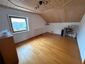 Foto - Dachgeschoßwohnung in Wenzenbach zur Miete