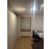 WG Zimmer Maxvorstadt - 750,00&nbsp;EUR Kaltmiete, ca.&nbsp; 12,00&nbsp;m&sup2; in München (PLZ: 80636) Maxvorstadt