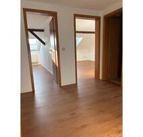 Frisch renovierte 2‑Raum‑DG‑Wohnung in Gera Ostviertel 58 m²