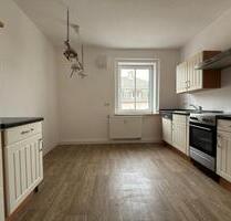 schöne helle 3-Raumwohnung mit Einbauküche - Plauen Altstadt
