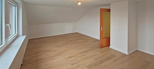Foto - Helle Mietwohnung im Dachgeschoss
