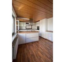 Schöne 4,5 Zimmer Wohnung mit EBK und Terrasse - Laichingen