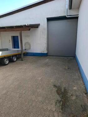 Foto - Halle zu vermieten - 740,00 EUR Kaltmiete,
