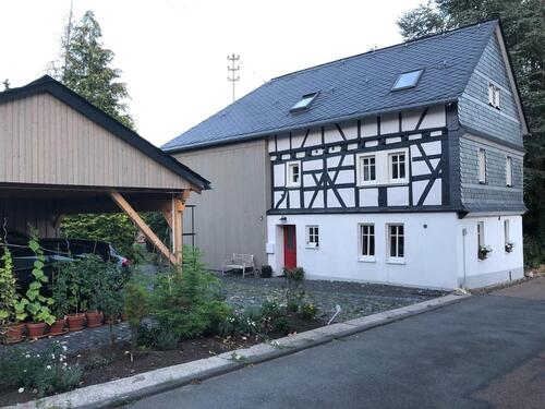 Foto - Ökologisch saniertes Fachwerkhaus mit modernem Anbau