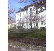 Kleines Juwel im WelfenpalaisWgt–2-Zi.Loggia-Whg.Neue Heizung! - Weingarten