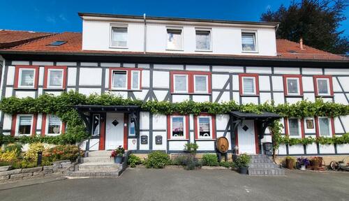 Foto - 3-Zimmer-Dachgeschoss-Whg. - 535,00&nbsp;EUR Kaltmiete, ca.&nbsp; 107,00&nbsp;m&sup2;