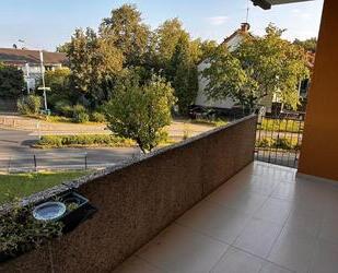 Charmante; voll möblierte 1-Zimmer-Etagenwohnung mit Balkon - Hainburg