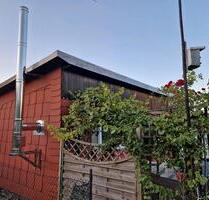Exklusives Paket: Wohnung 23 m2 + Pachtgarten 300 m2 mit Haus - Ilmenau