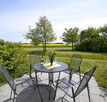 Ostsee, Rügen, strandnahe Fewo mit Terrasse und Schlafraum - Dranske