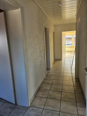 Foto - Helle 89qm Wohnung 3ZKB mit Balkon, Garage & EBK