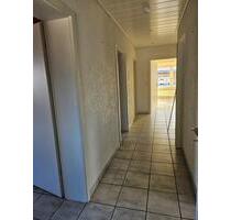 Helle 89qm Wohnung 3ZKB mit Balkon, Garage & EBK - Hünfelden