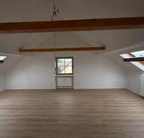 Dachgeschosswohnung - 1.050,00 EUR Kaltmiete, in Ingolstadt (PLZ: 85057) Friedrichshofen-Hollerstauden