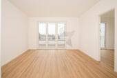 Foto - ++ Neu & barrierefrei ++ 2-Zimmer-Wohnung mit Südbalkon und Einbauküche am Pelzmühlenteich