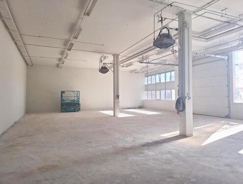 Foto - Flexible Industriefläche in München - 296,81 m² im Erdgeschoss