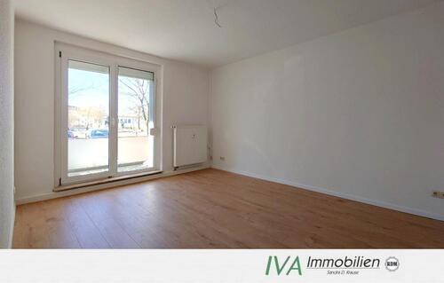 Foto - Schick sanierte 2-Raum-Wohnung mit Balkon und Blick ins Grüne in der Delle