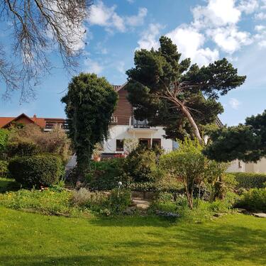 Foto - Wohnen in Haus mit großem Garten