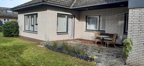 Foto - Walmdach Bungalow - 250.000,00 EUR Kaufpreis,