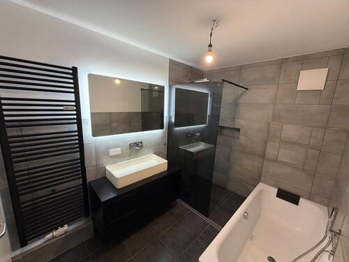 Foto - Schöne Modernisierte 2,5 Zimmerwohnung