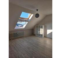 Helle 3-Zimmer Wohnung im DG in Homburg Erbach