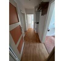 kleine aufsanierte 3 Raum Wohnung im EG mit Einbauküche in Nossen zu vermieten