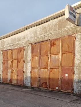 Foto - 142 m² Lagerhalle Kalthalle zu vermieten – 5 m Höhe – 6,90 €m²