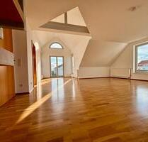 Großzügige Maisonette-Wohnung mit Balkon am Rauschenberg - Petersberg