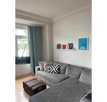 Lichtdurchflutete Altbauwohnung mit Wohnküche - Düsseldorf Stadtbezirk 2