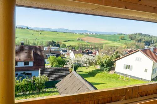 Foto - Wohnen mit Weitblick: sanierte 2 Zimmer Wohnung mit Balkon
