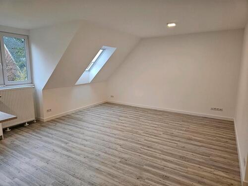 Foto - 1 Zimmer Dachgeschoßwohnung zur Miete in Hamburg