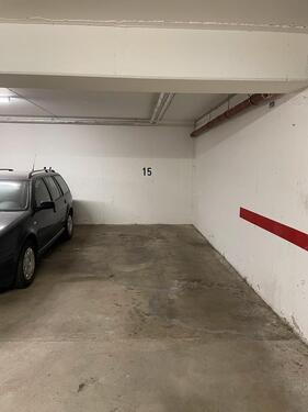 Foto - Tiefgaragenstellplatz Garage für ein Motorrad oder Roller