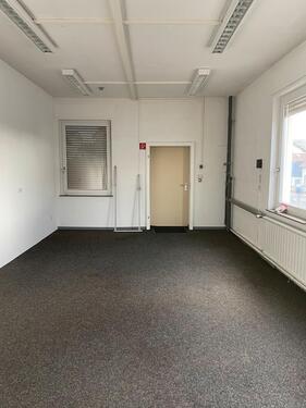 Foto - Lager Hallen,Büro,Praxis,Labor - 700,00&nbsp;EUR Kaltmiete, ca.&nbsp; 288,00&nbsp;m&sup2;