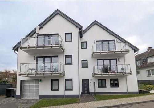 Foto - Neuwertige 2-Zimmer-Terrassenwohnung mit EBK und kleinem Garten