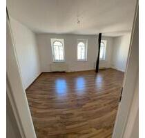 Schöne 3 RWG mit Eckwanne, 2xWC, Dachbodenabteil + Parkplatz - Zwickau Zwickau-West