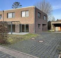 Wohntraum in bester Lage: Moderne Doppelhaushälfte in neuwertigem Zustand - Neustadt am Rübenberge