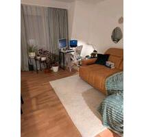 Helle 2-Zimmer Wohnung mit Balkon, Aufzug und Einbauküche - Coburg