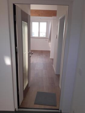 Foto - Wohnung im DG, großer Balkon in Westausrichtung, Süd-Gaube, separater Eingang, Glasfaser, Keller