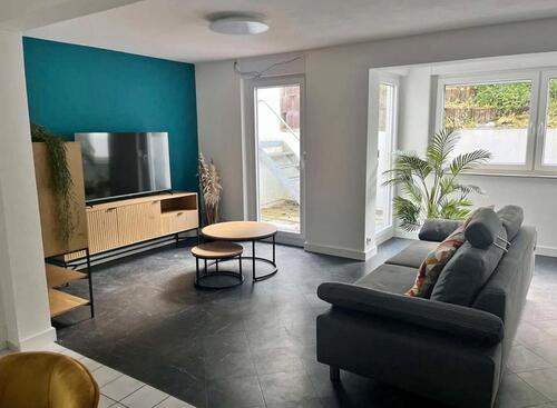 Foto - GEHOBENE-2,5 Zimmer mit EBK & Garage