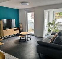 GEHOBENE-2,5 Zimmer mit EBK & Garage - Stuttgart Hedelfingen