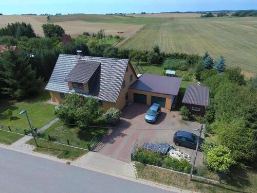 Foto - Vollverklinkertes Einfamilienhaus mit großem Grundstück