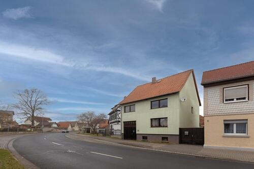 Foto - Attraktives Einfamilienhaus mit enormer Ausbaureserve