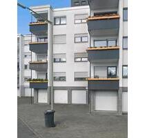 Helle 4-Zimmer-Wohnung mit Balkon & EBK in Siegen