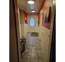 Büro zu vermieten! - 650,00&nbsp;EUR Kaltmiete, ca.&nbsp; 52,00&nbsp;m&sup2; in Groß Grönau (PLZ: 23627)