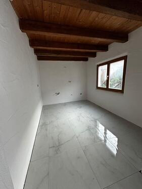 Foto - 5 Zimmer Etagenwohnung in Niederwerrn